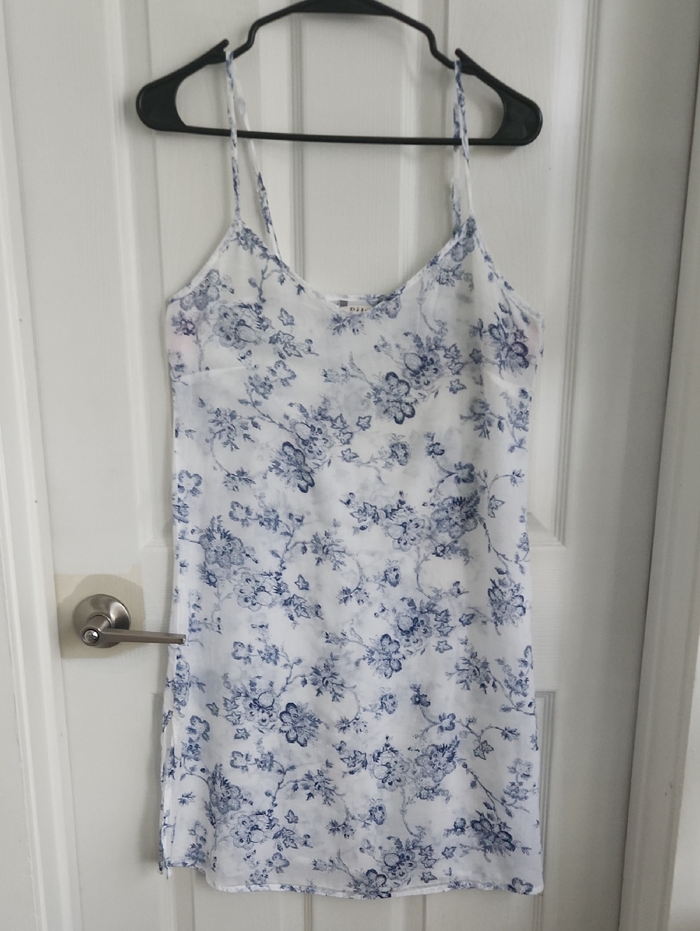 Sleep Slip/Nighty with Blue Floral Print